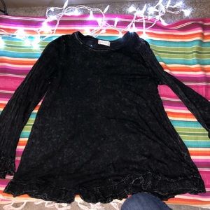 Distressed ruffle shirt long sleeve